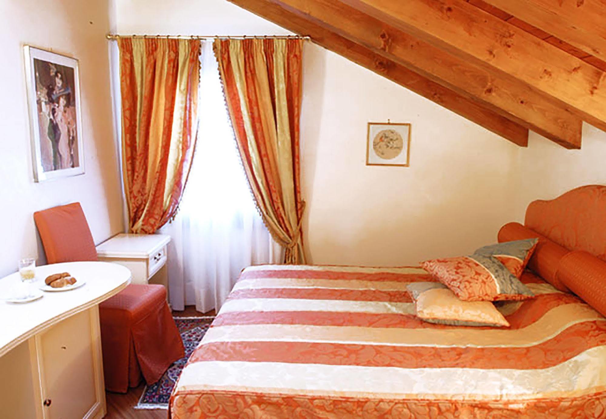 Residenza Ai Giardini Hotel Venedig